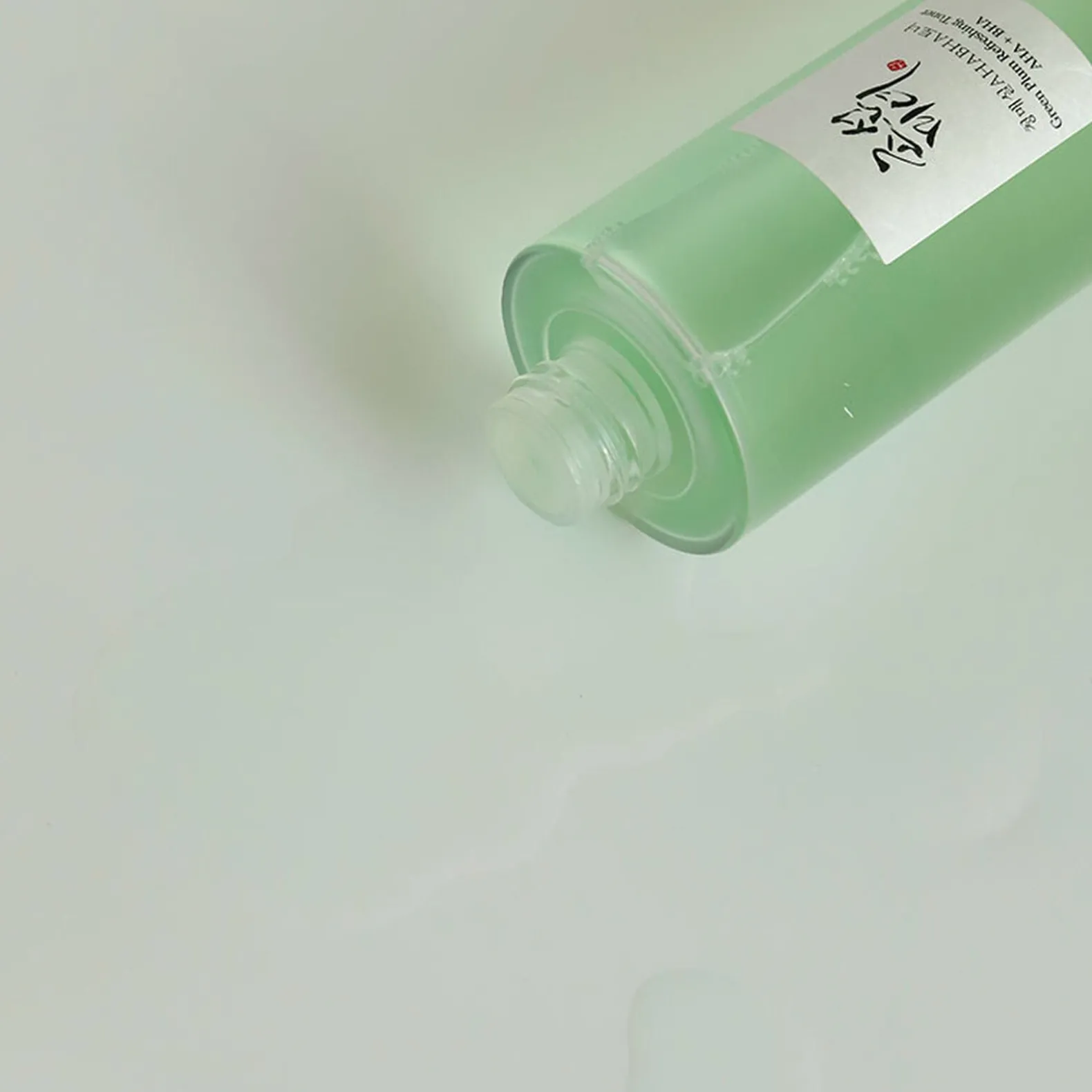 Lotion tonique rafraîchissante à la prune verte